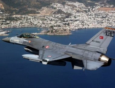 Tουρκικά F-16 έκαναν εικονικό βομβαρδισμό στη νήσο Παναγιά στις Οινούσσες